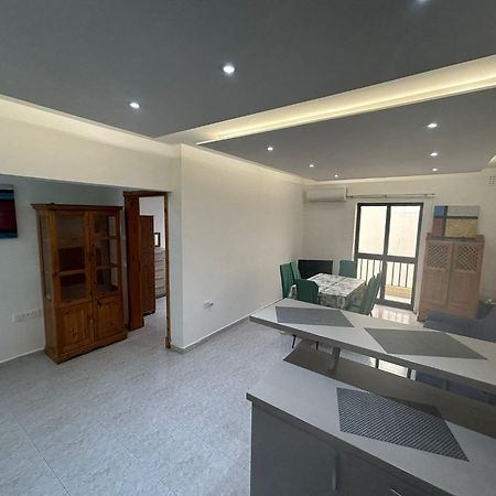 No 6 Poseidon Apartment Saint Julian's Ngoại thất bức ảnh